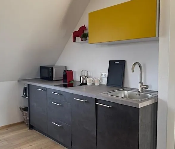Storchenwiese Im Fraenkischen Seenland *